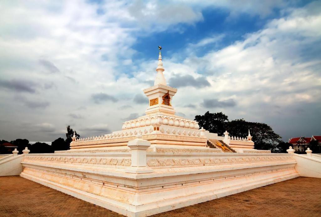 Vientiane Plaza Hotel Buitenkant foto