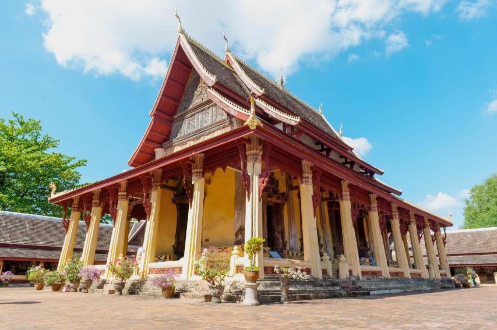 Vientiane Plaza Hotel Buitenkant foto