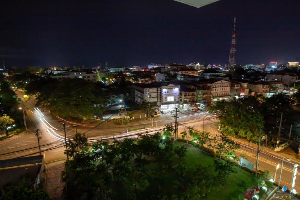 Vientiane Plaza Hotel Buitenkant foto