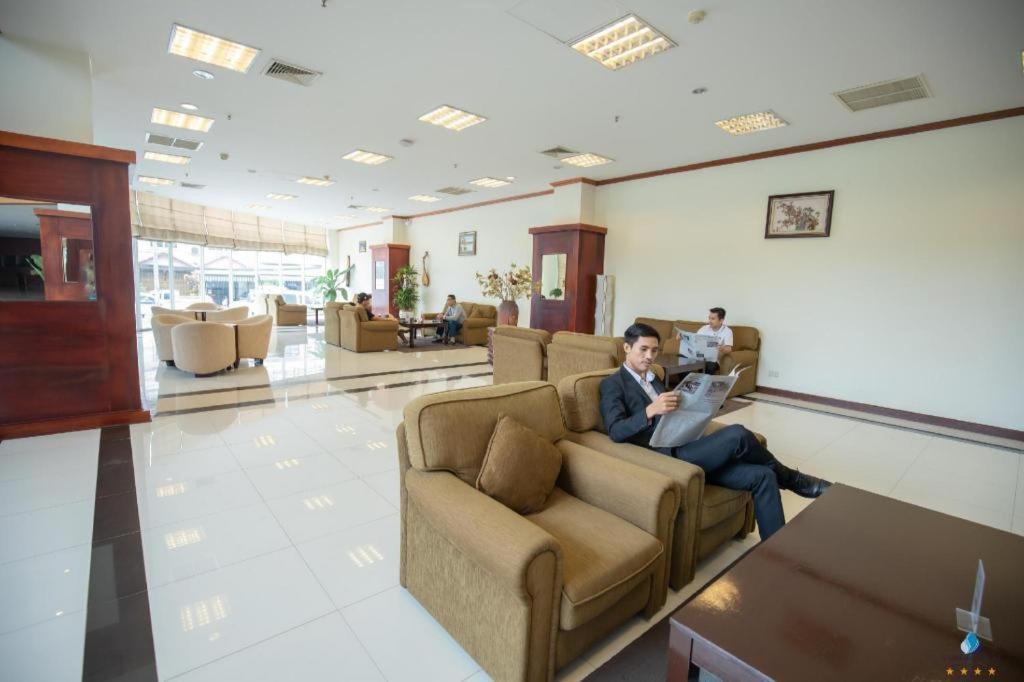 Vientiane Plaza Hotel Buitenkant foto